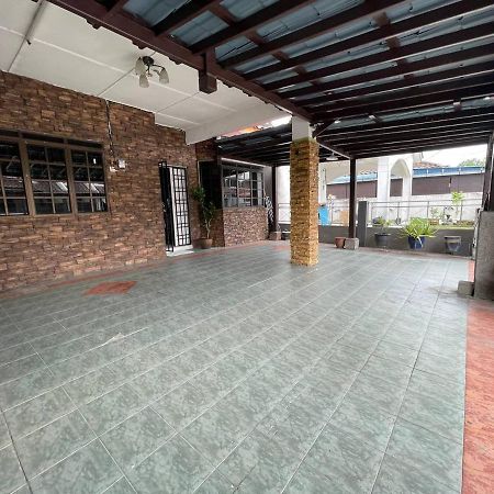 Venice Raudhah Guest House Lumut Exteriör bild
