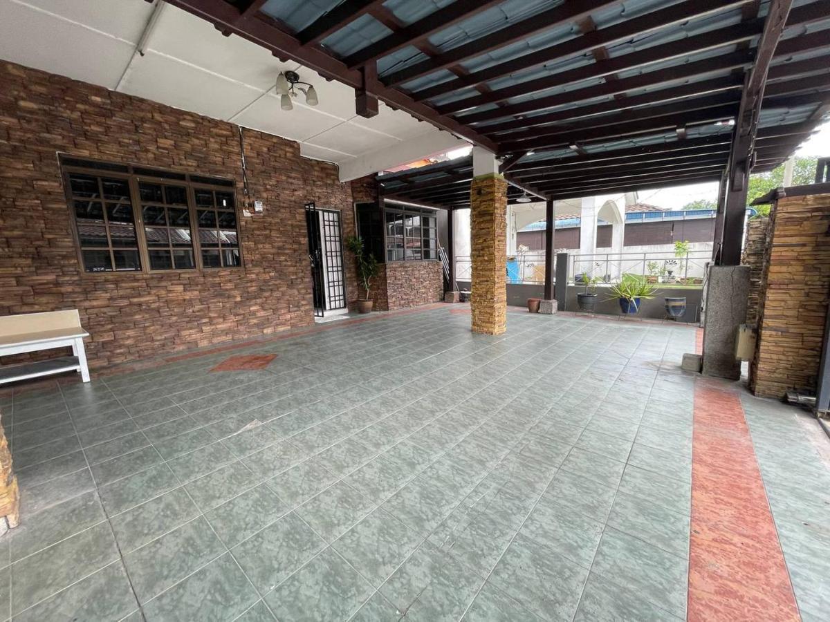 Venice Raudhah Guest House Lumut Exteriör bild
