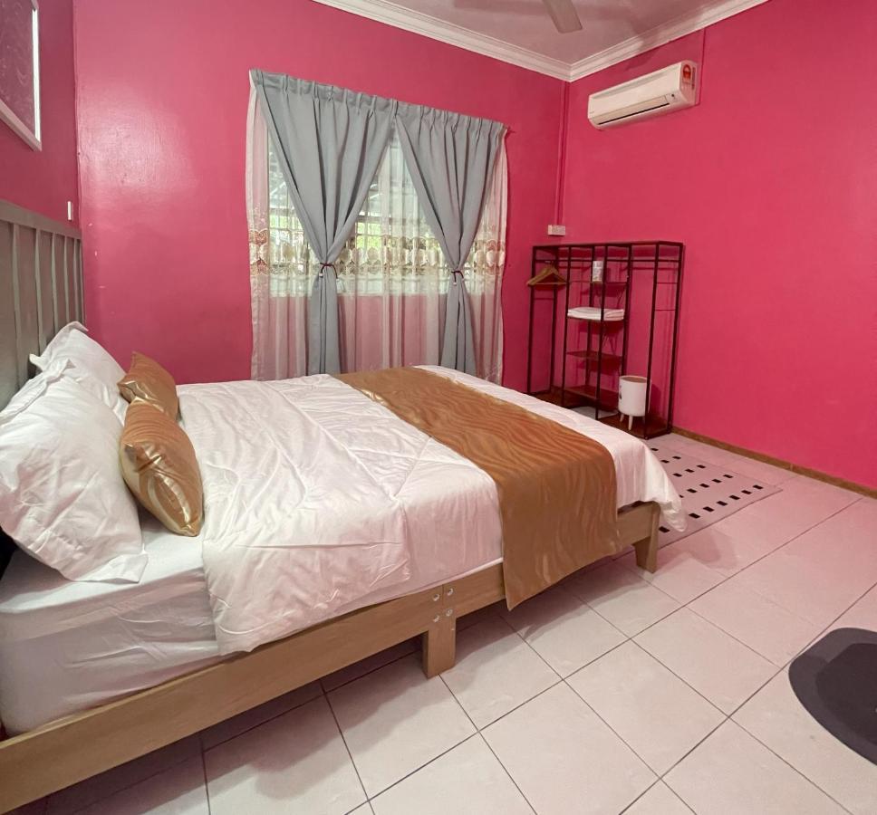Venice Raudhah Guest House Lumut Exteriör bild