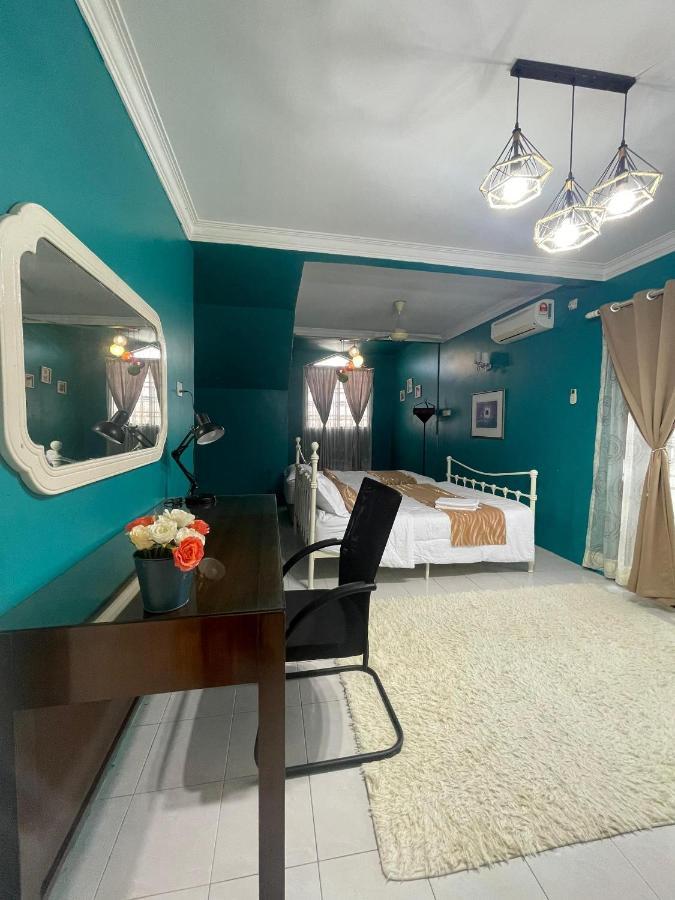 Venice Raudhah Guest House Lumut Exteriör bild
